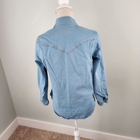 Denim And Company Long Sleeve Button Down Light Twill Denim Top Size Small - Picture 4 of 6